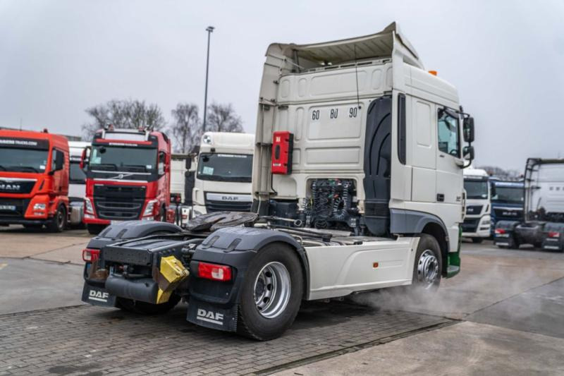 DAF XF 460 + HYDRAULIQUE (50Ton) - Tracteur routier: photos 3 DAF XF 460 + HYDRAULIQUE (50Ton) - Tracteur routier: photos 3