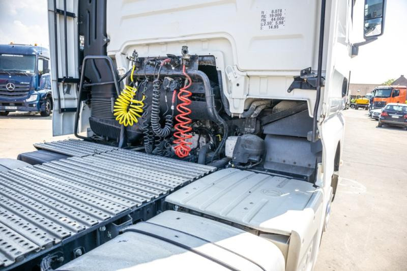 MAN TGX 18.480 XLX BLS+INTARDER - Tracteur routier: photos 5 MAN TGX 18.480 XLX BLS+INTARDER - Tracteur routier: photos 5