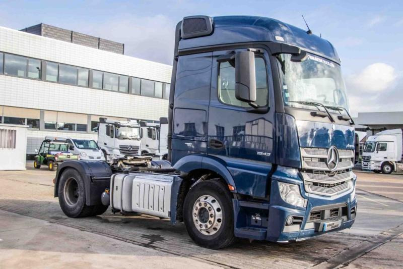 Mercedes ACTROS 1843 LS+E6+HYDRAULIQUE - Tracteur routier: photos 2 Mercedes ACTROS 1843 LS+E6+HYDRAULIQUE - Tracteur routier: photos 2