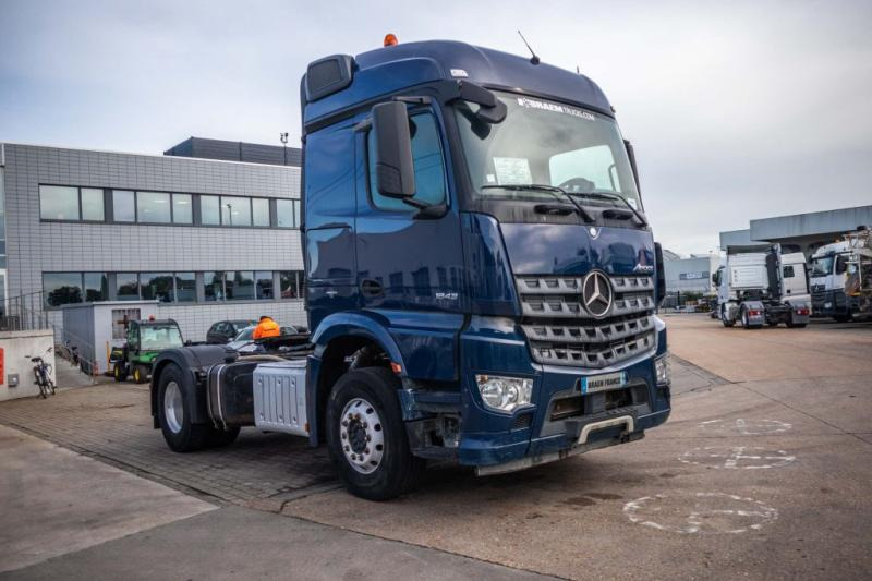 Mercedes AROCS 1843 LS (NO ACTROS)+ HYDRAULIQUE - Tracteur routier: photos 2 Mercedes AROCS 1843 LS (NO ACTROS)+ HYDRAULIQUE - Tracteur routier: photos 2