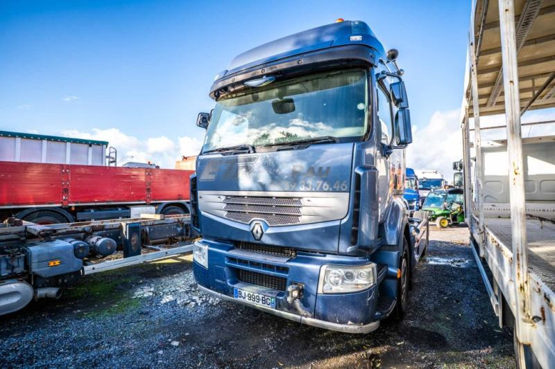 Renault PREMIUM 450 DXI+VOITH+ problème moteur - Tracteur routier: photos 1 Renault PREMIUM 450 DXI+VOITH+ problème moteur - Tracteur routier: photos 1