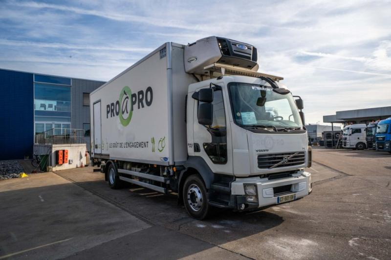 Volvo FL 240(16t)+CARRIER SUPRA 750+DHOLLANDIA 2T. - Camion frigorifique: photos 2 Volvo FL 240(16t)+CARRIER SUPRA 750+DHOLLANDIA 2T. - Camion frigorifique: photos 2