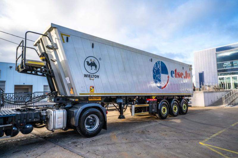 Wielton WIELTON-ALU-52M2(GRAIN/CEREALIERE/GETREIDE) - Semi-remorque benne: photos 1 Wielton WIELTON-ALU-52M2(GRAIN/CEREALIERE/GETREIDE) - Semi-remorque benne: photos 1