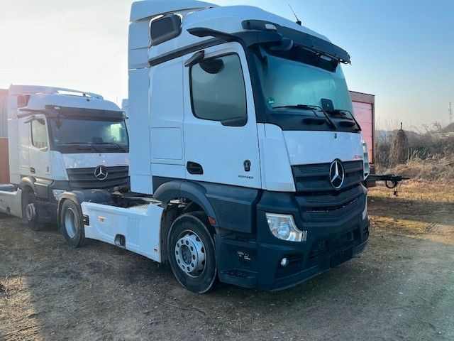 Mercedes-Benz Actros 1846 5 L-Fahrerhaus - Tracteur routier: photos 5 Mercedes-Benz Actros 1846 5 L-Fahrerhaus - Tracteur routier: photos 5