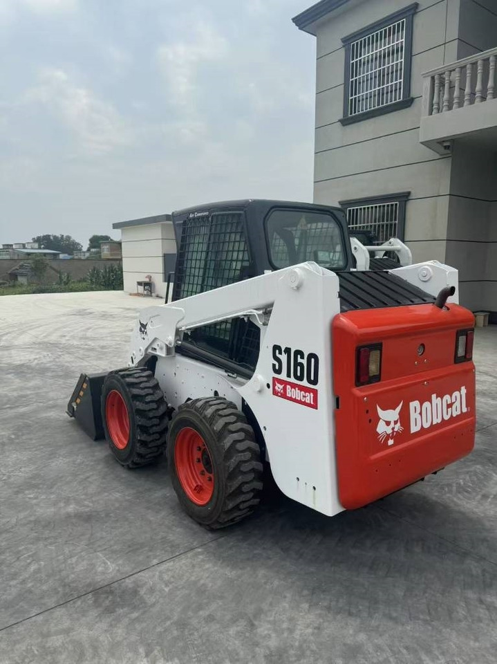 Bobcat S 160 - Mini chargeuse: photos 5 Bobcat S 160 - Mini chargeuse: photos 5