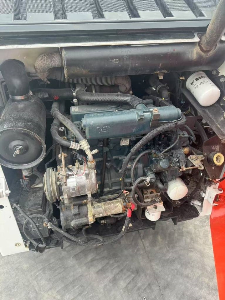 Bobcat S 160 - Mini chargeuse: photos 2 Bobcat S 160 - Mini chargeuse: photos 2