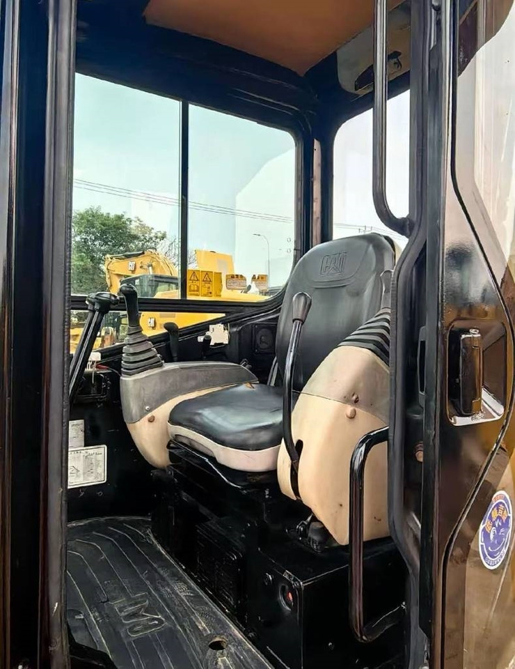 CAT 304 C CR - Mini pelle: photos 3 CAT 304 C CR - Mini pelle: photos 3