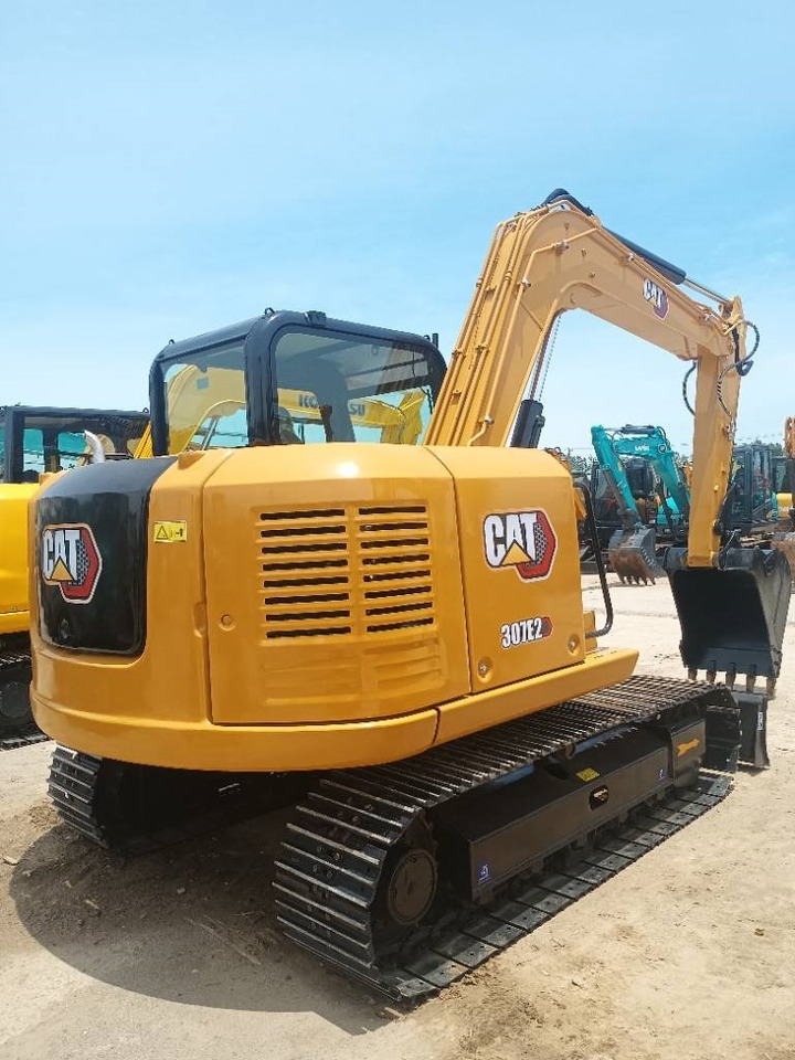 CAT 307E2 - Mini pelle: photos 1 CAT 307E2 - Mini pelle: photos 1