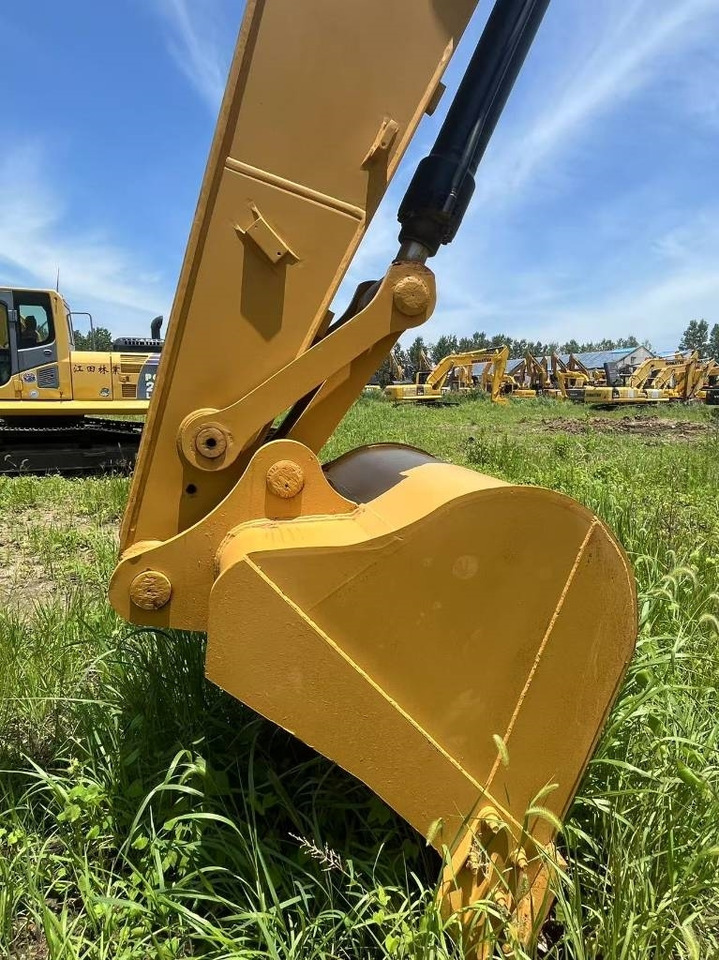 CAT 320d - Pelle sur chenille: photos 5 CAT 320d - Pelle sur chenille: photos 5