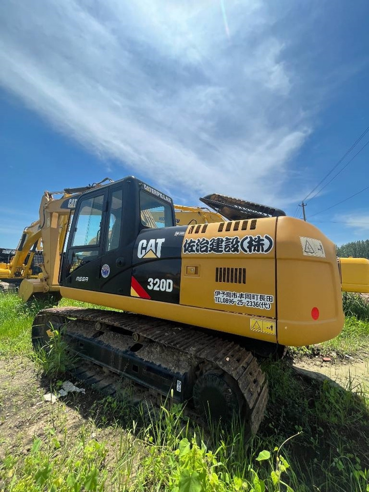 CAT 320d - Pelle sur chenille: photos 1 CAT 320d - Pelle sur chenille: photos 1