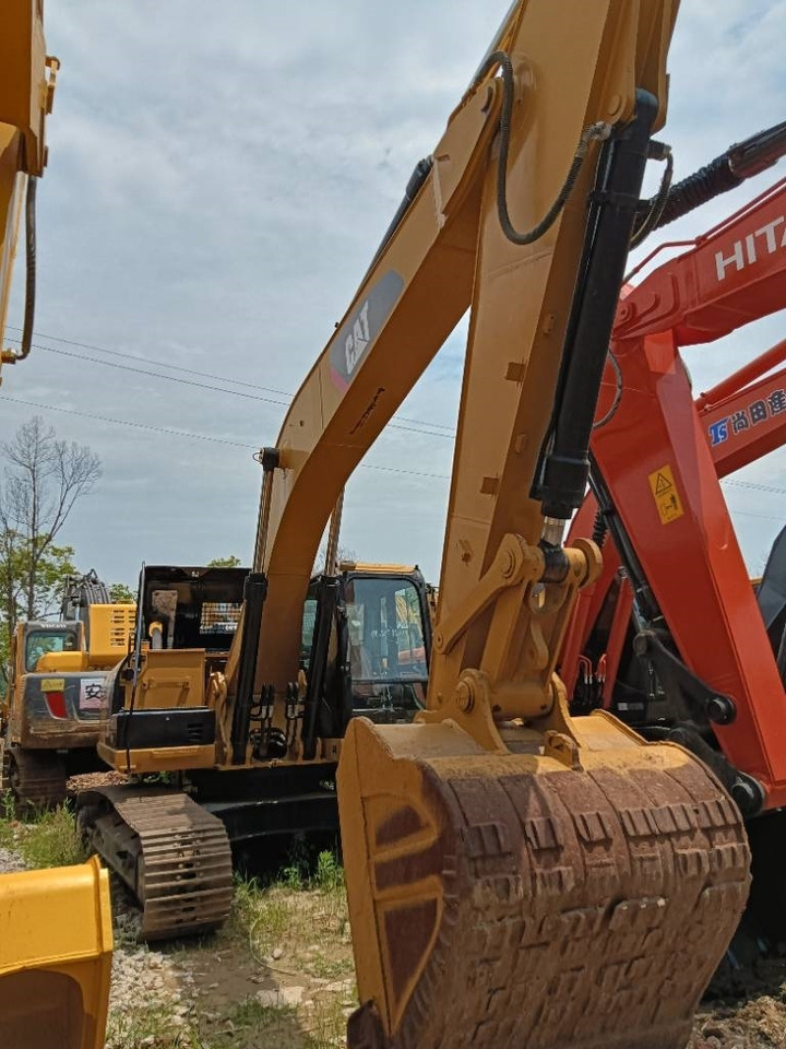 CAT 325 D - Pelle sur chenille: photos 5 CAT 325 D - Pelle sur chenille: photos 5