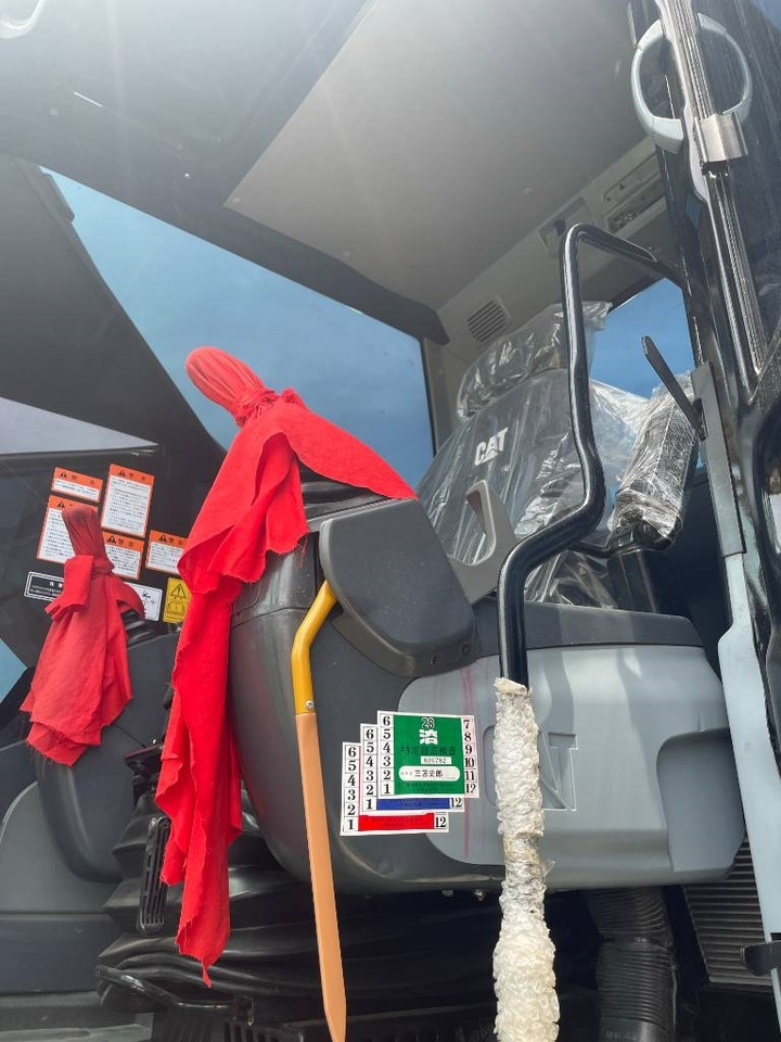 CAT 330 D - Pelle sur chenille: photos 4 CAT 330 D - Pelle sur chenille: photos 4