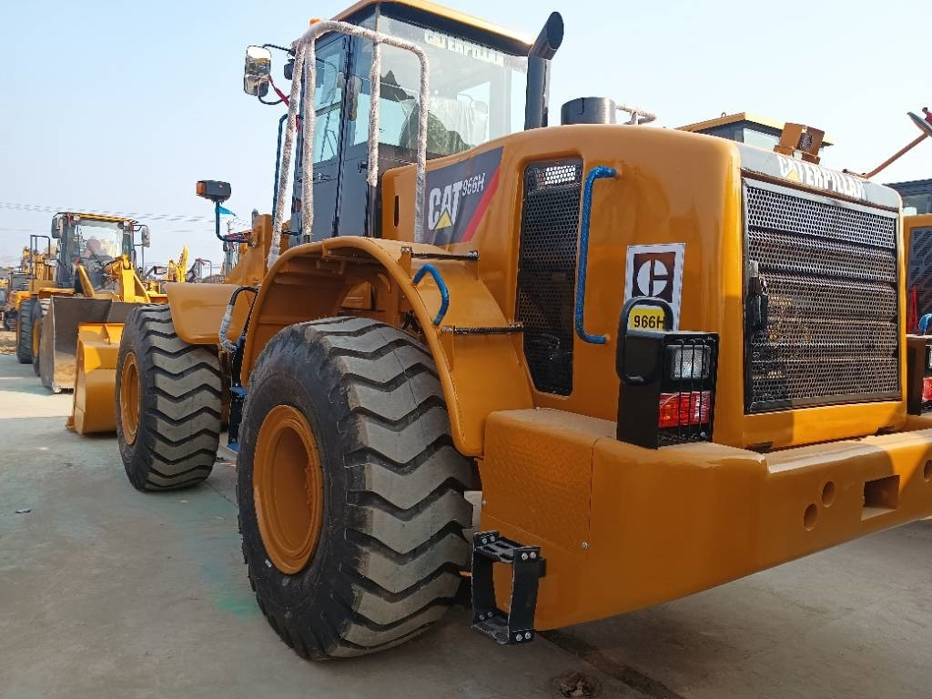 CAT 966 H - Chargeuse sur pneus: photos 1 CAT 966 H - Chargeuse sur pneus: photos 1