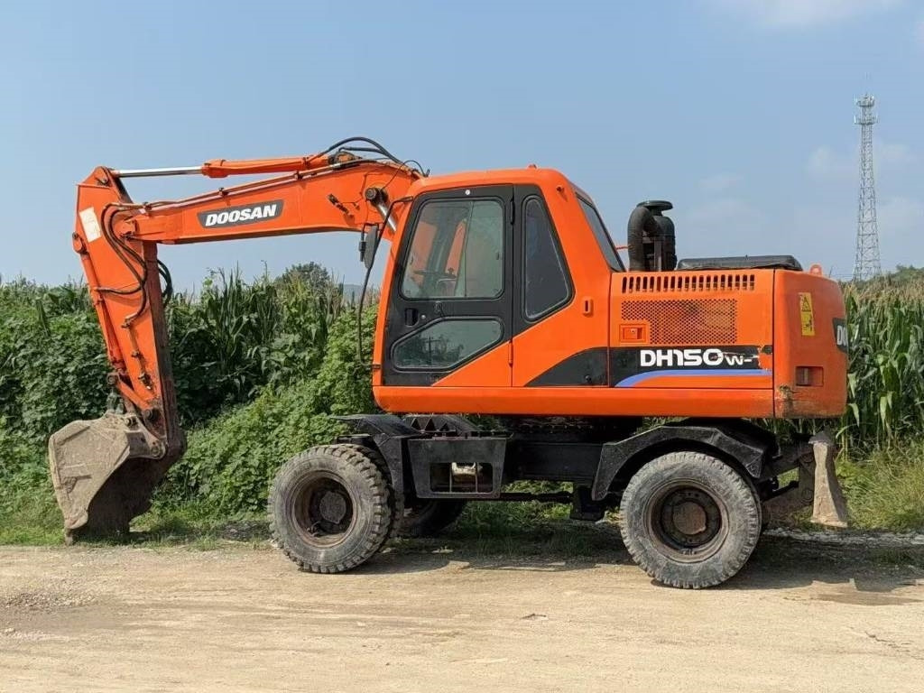 Doosan DH 150 W-7 - Pelle sur chenille: photos 5 Doosan DH 150 W-7 - Pelle sur chenille: photos 5