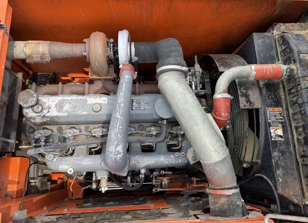 Doosan DH 150 W-7 - Pelle sur pneus: photos 3 Doosan DH 150 W-7 - Pelle sur pneus: photos 3