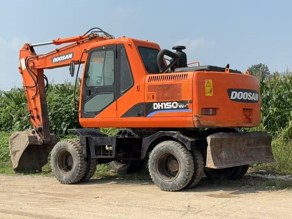 Doosan DH 150 W-7 - Pelle sur chenille: photos 4 Doosan DH 150 W-7 - Pelle sur chenille: photos 4