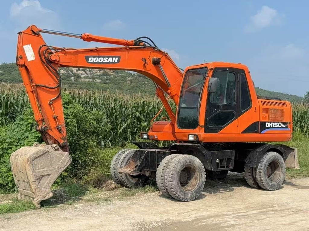Doosan DH 150 W-7 - Pelle sur chenille: photos 2 Doosan DH 150 W-7 - Pelle sur chenille: photos 2