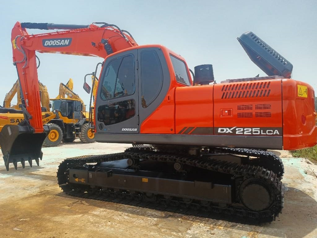 Doosan DX 225 - Pelle sur chenille: photos 3 Doosan DX 225 - Pelle sur chenille: photos 3