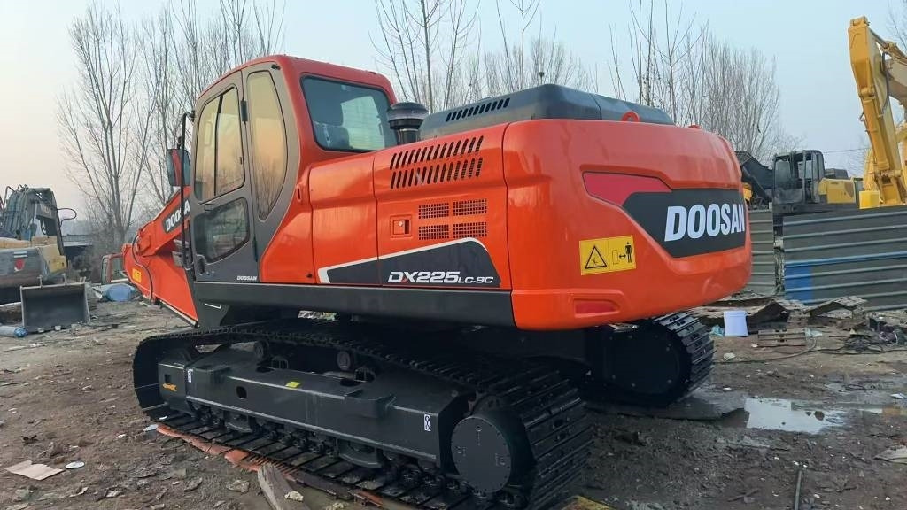 Doosan DX 225 LC - Pelle sur chenille: photos 5 Doosan DX 225 LC - Pelle sur chenille: photos 5