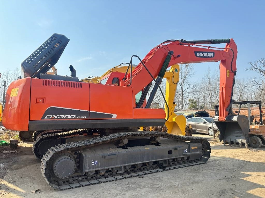 Doosan DX 300 - Pelle sur chenille: photos 1 Doosan DX 300 - Pelle sur chenille: photos 1
