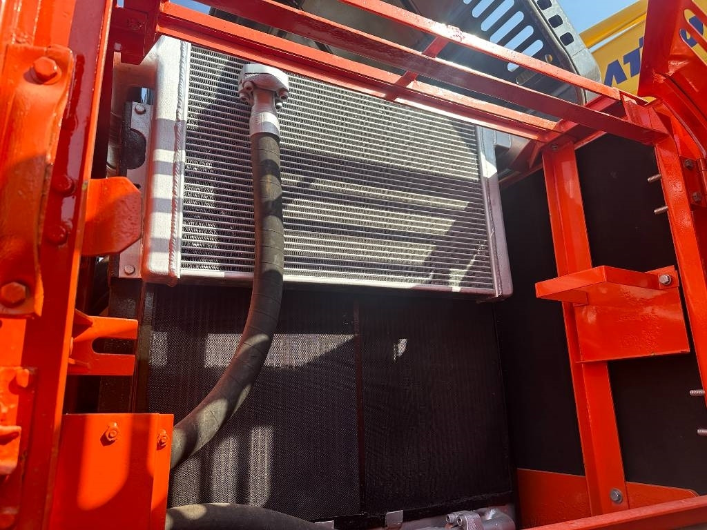 Doosan DX 300 - Pelle sur chenille: photos 5 Doosan DX 300 - Pelle sur chenille: photos 5