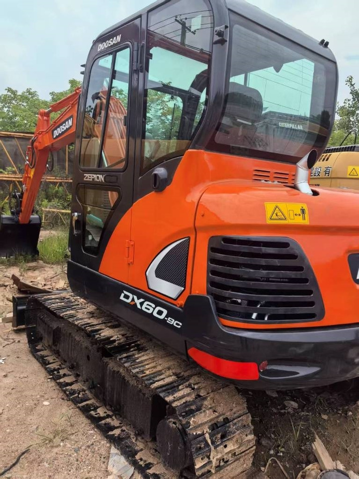 Doosan DX 60 - Pelle sur chenille: photos 5 Doosan DX 60 - Pelle sur chenille: photos 5