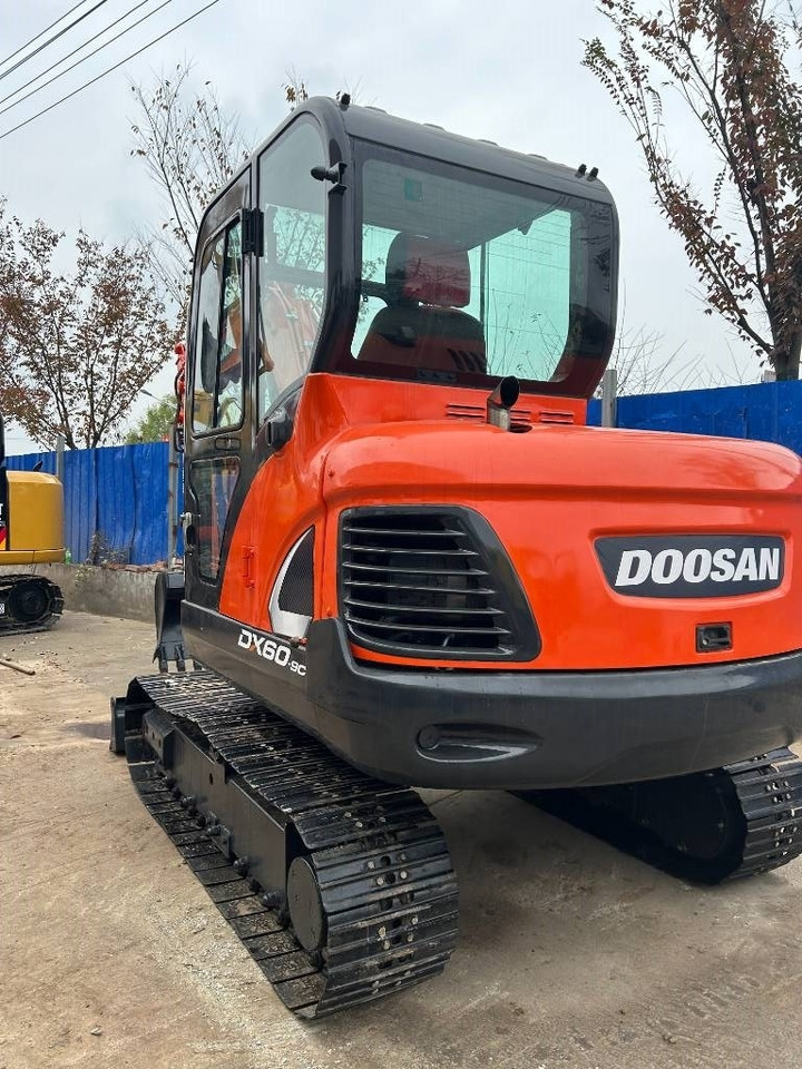 Doosan DX 60 - Mini pelle: photos 1 Doosan DX 60 - Mini pelle: photos 1