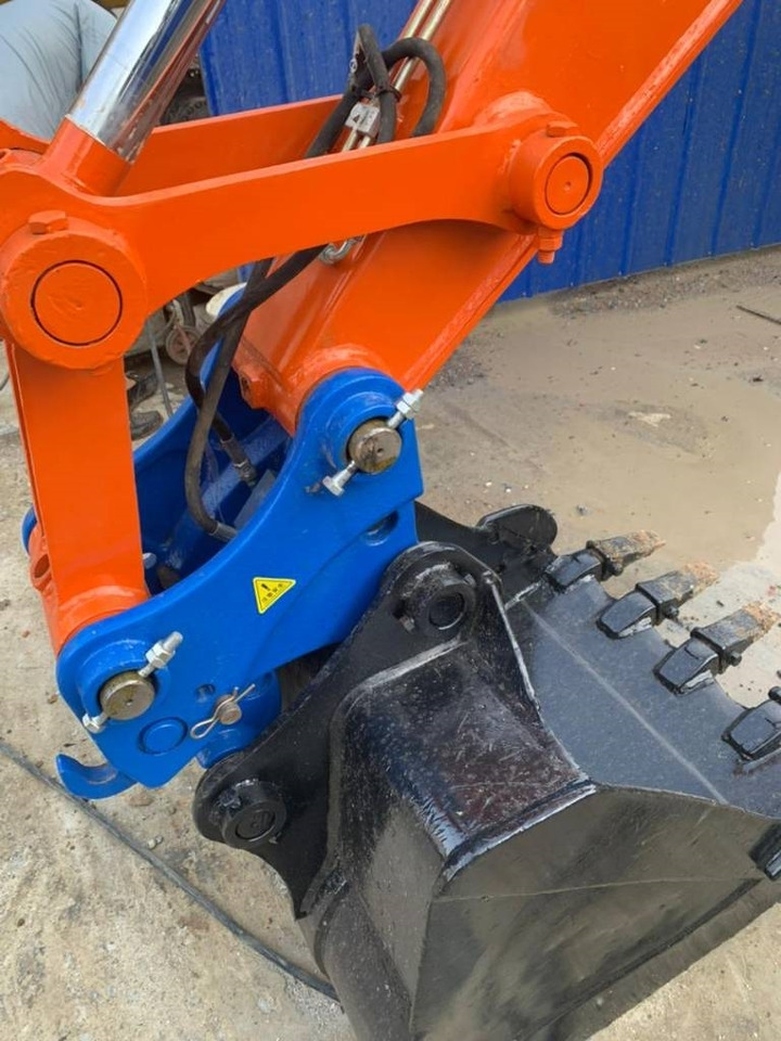 Doosan DX 75-9 C - Mini pelle: photos 4 Doosan DX 75-9 C - Mini pelle: photos 4