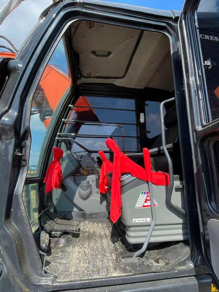 Hitachi ZX 120 - Pelle sur chenille: photos 3 Hitachi ZX 120 - Pelle sur chenille: photos 3