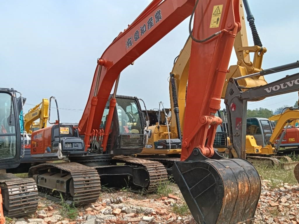 Hitachi ZX 160 - Pelle sur chenille: photos 2 Hitachi ZX 160 - Pelle sur chenille: photos 2