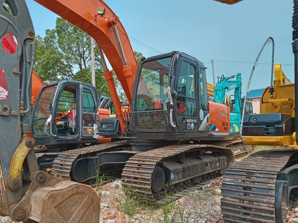Hitachi ZX 160 - Pelle sur chenille: photos 2 Hitachi ZX 160 - Pelle sur chenille: photos 2