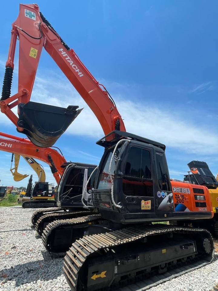 Hitachi ZX 200 - Pelle sur chenille: photos 2 Hitachi ZX 200 - Pelle sur chenille: photos 2