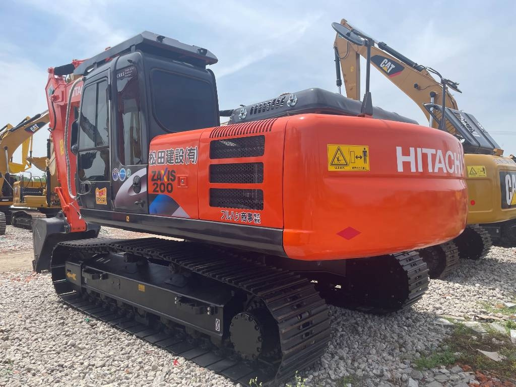 Hitachi ZX 200 - Pelle sur chenille: photos 1 Hitachi ZX 200 - Pelle sur chenille: photos 1