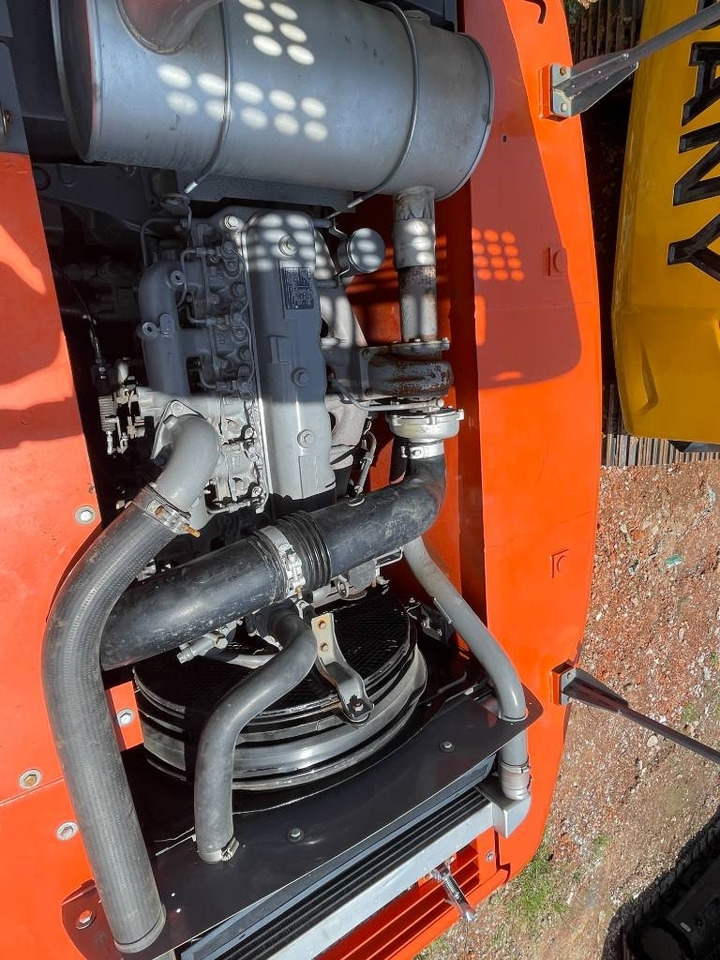 Hitachi ZX 200 - Pelle sur chenille: photos 4 Hitachi ZX 200 - Pelle sur chenille: photos 4