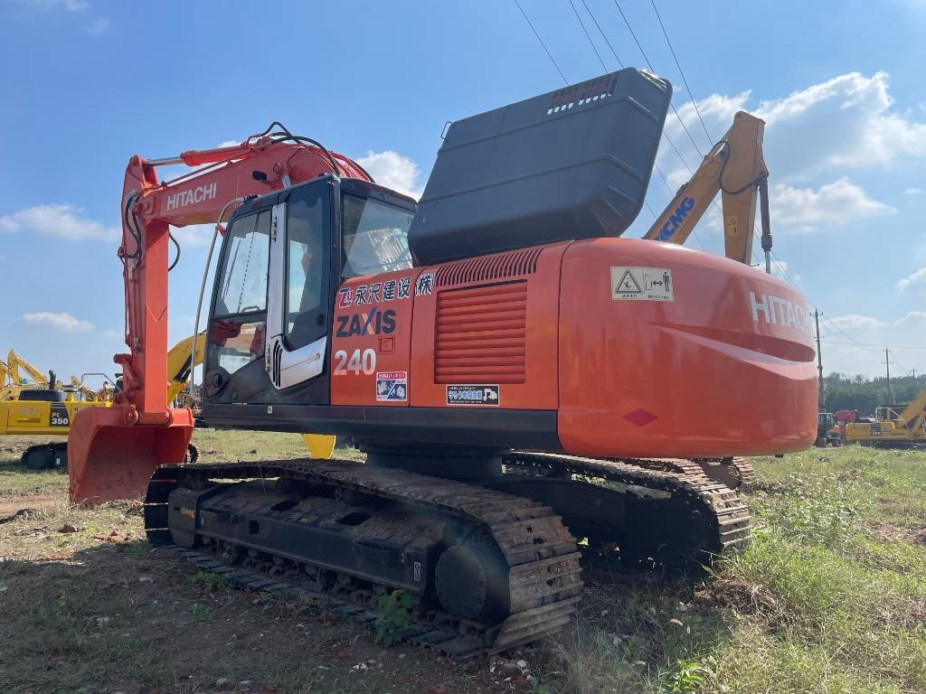 Hitachi ZX 240  - Pelle sur chenille: photos 4 Hitachi ZX 240  - Pelle sur chenille: photos 4