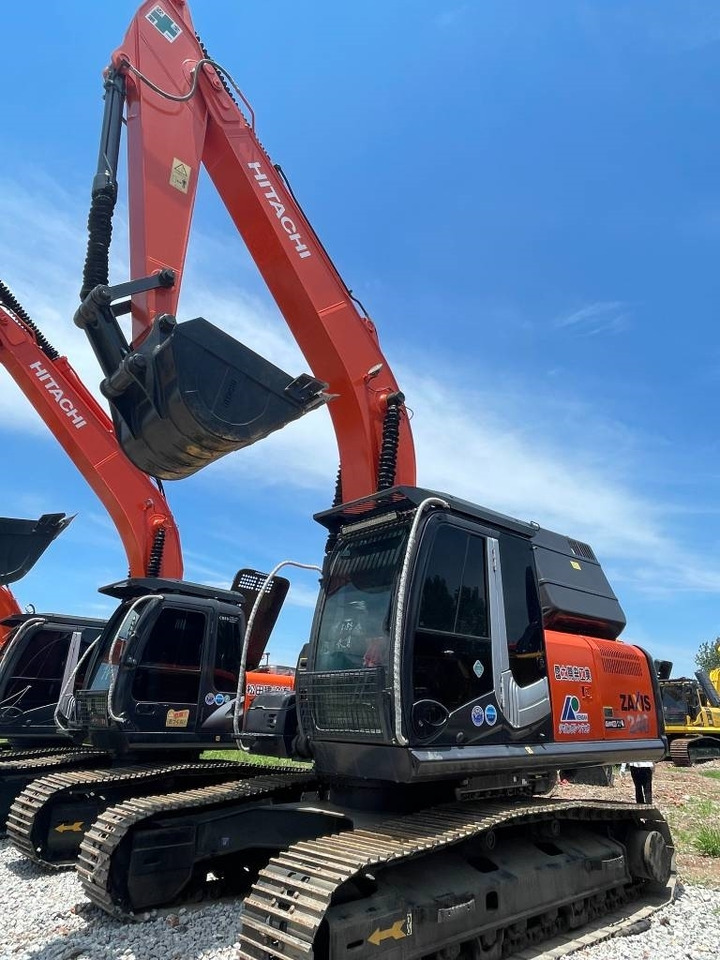 Hitachi ZX 240 - Pelle sur chenille: photos 1 Hitachi ZX 240 - Pelle sur chenille: photos 1