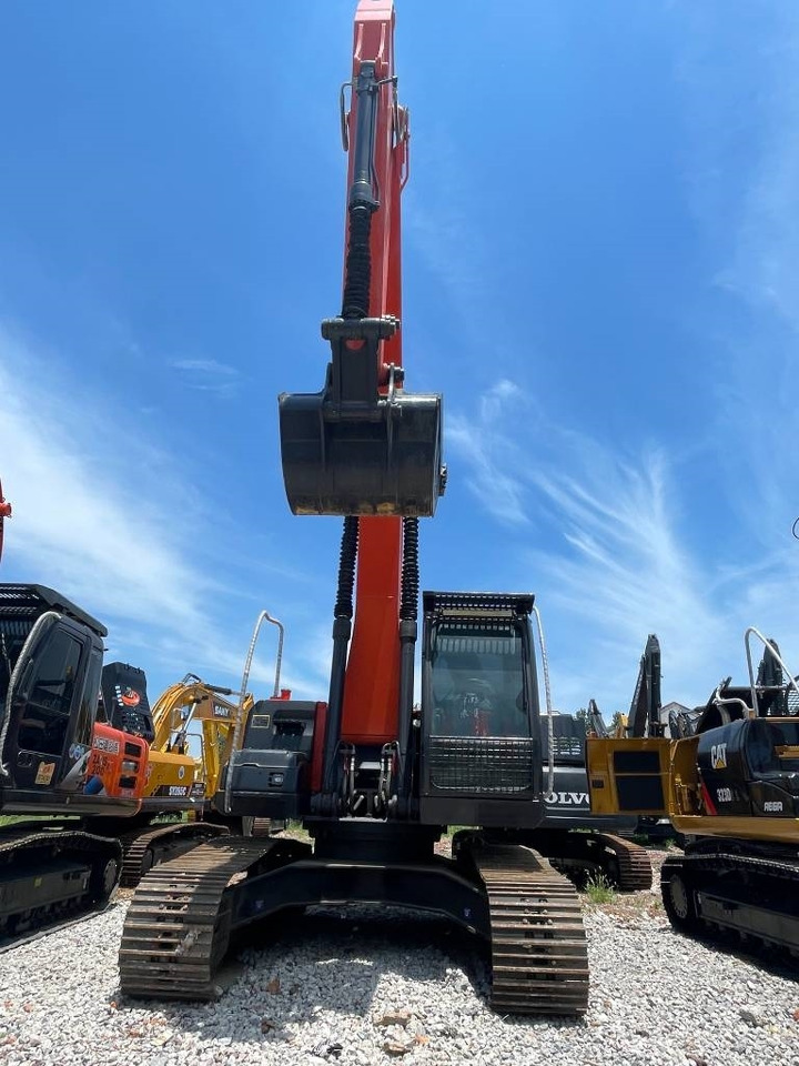Hitachi ZX 240 - Pelle sur chenille: photos 2 Hitachi ZX 240 - Pelle sur chenille: photos 2