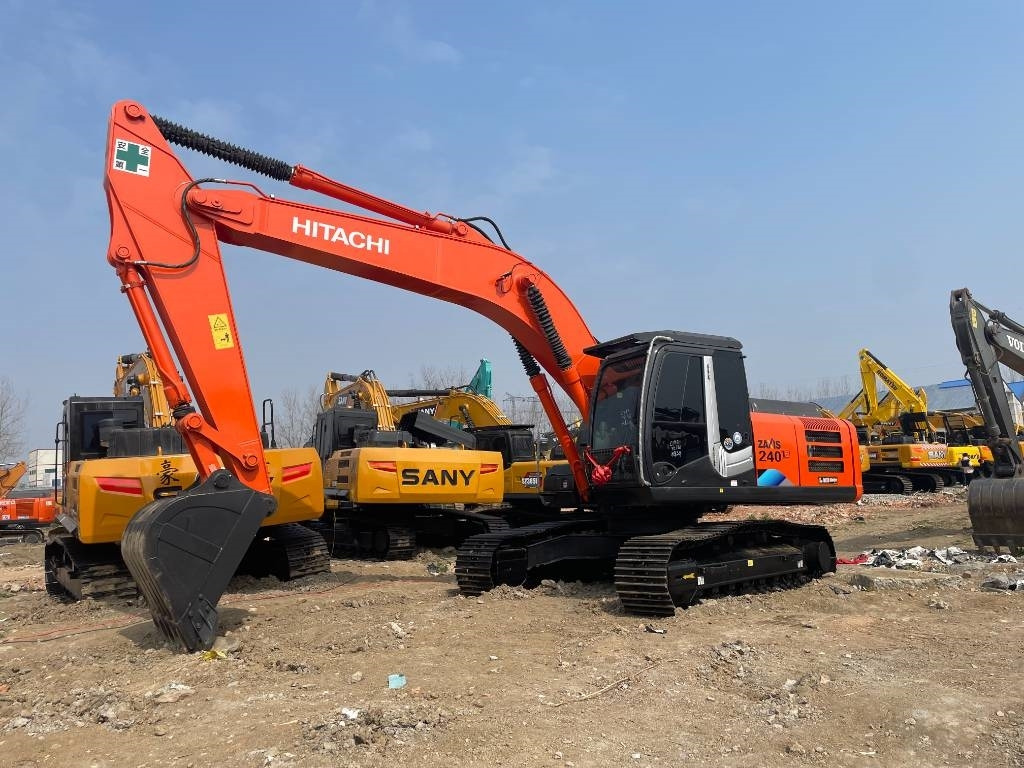 Hitachi ZX 240 - Pelle sur chenille: photos 2 Hitachi ZX 240 - Pelle sur chenille: photos 2
