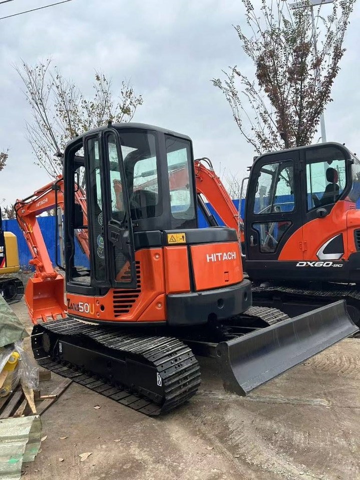 Hitachi ZX 50 - Pelle sur chenille: photos 2 Hitachi ZX 50 - Pelle sur chenille: photos 2