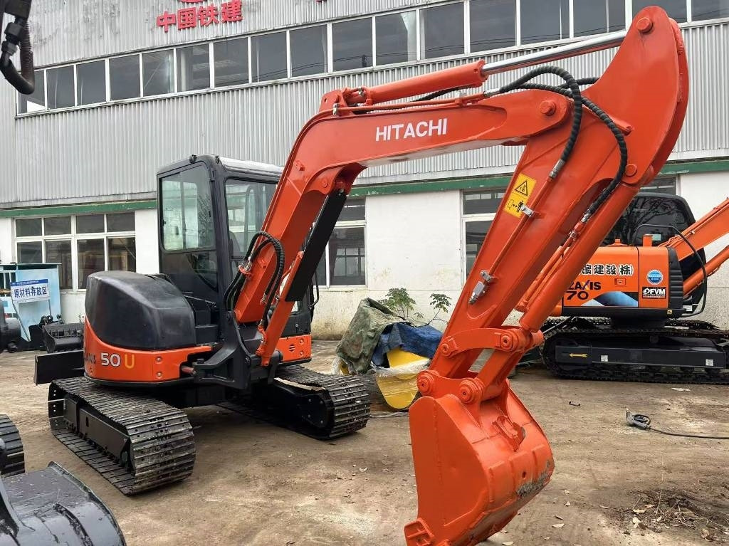 Hitachi ZX 50 U - Pelle sur chenille: photos 1 Hitachi ZX 50 U - Pelle sur chenille: photos 1