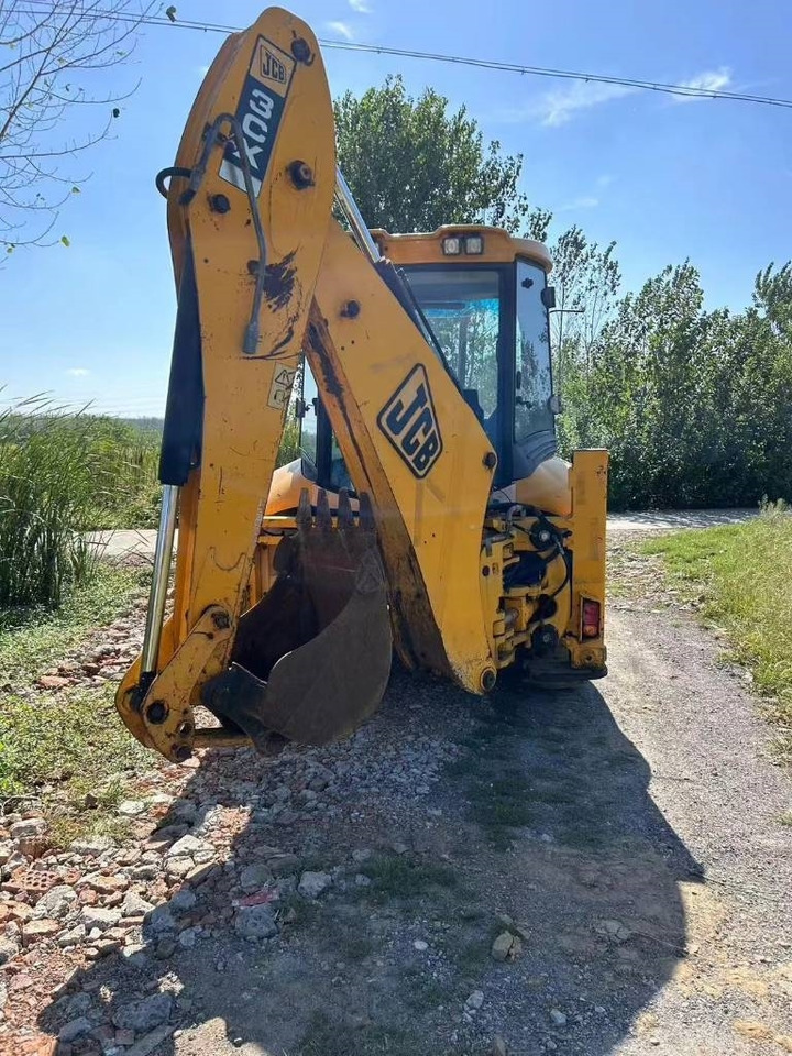 JCB 3 CX - Tractopelle: photos 2 JCB 3 CX - Tractopelle: photos 2