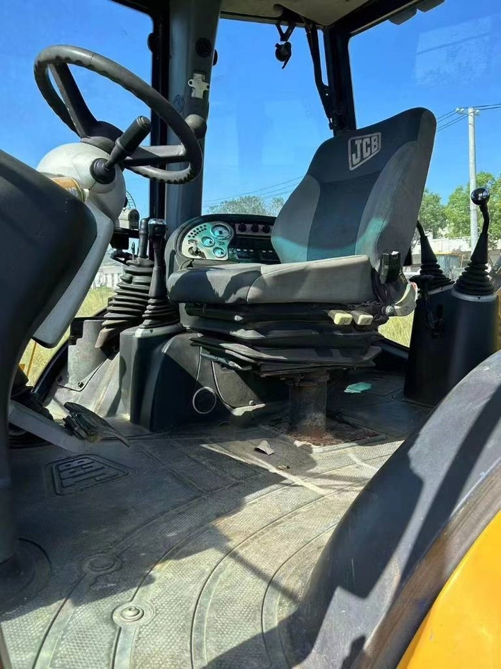JCB 3 CX - Tractopelle: photos 4 JCB 3 CX - Tractopelle: photos 4