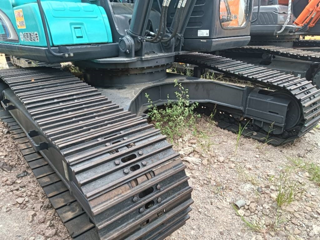 Kobelco SK 210 - Pelle sur chenille: photos 3 Kobelco SK 210 - Pelle sur chenille: photos 3