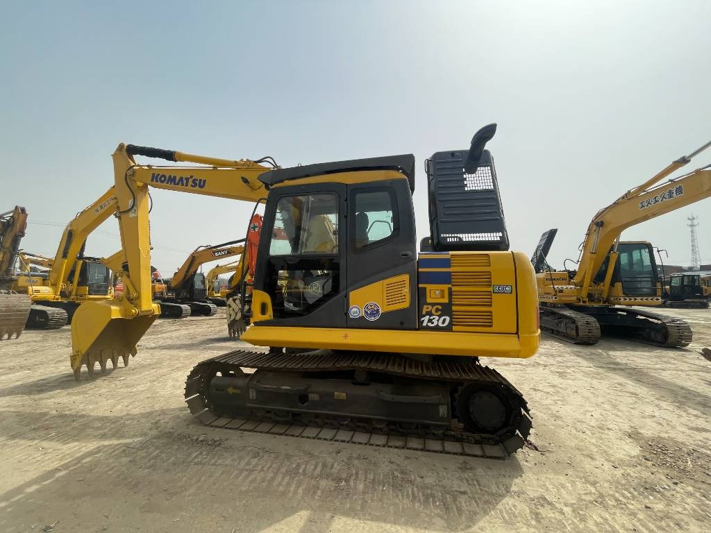 Komatsu PC 130 - Pelle sur chenille: photos 1 Komatsu PC 130 - Pelle sur chenille: photos 1