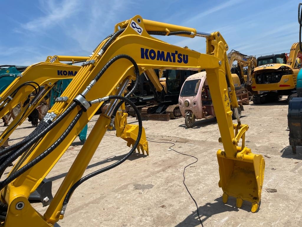 Komatsu PC 20 - Pelle sur chenille: photos 1 Komatsu PC 20 - Pelle sur chenille: photos 1