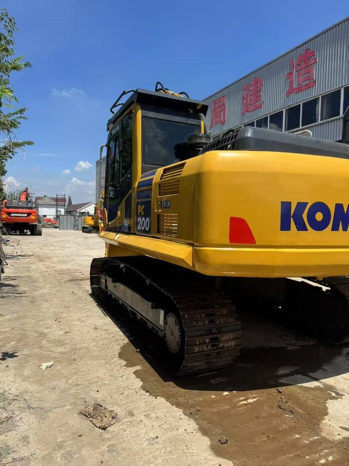 Komatsu PC 200 8N - Pelle sur chenille: photos 3 Komatsu PC 200 8N - Pelle sur chenille: photos 3