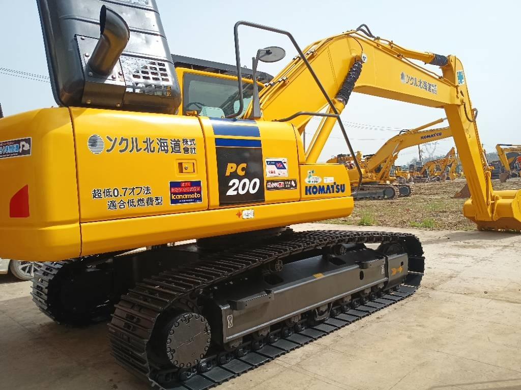 Komatsu PC 200 - Pelle sur chenille: photos 1 Komatsu PC 200 - Pelle sur chenille: photos 1