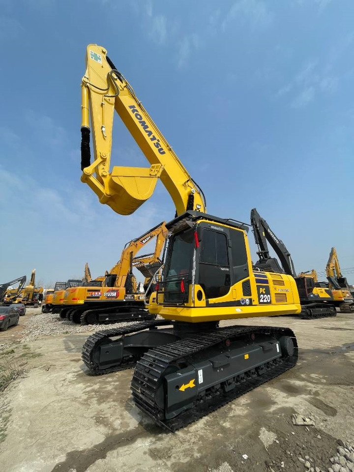 Komatsu PC 220 - Pelle sur chenille: photos 5 Komatsu PC 220 - Pelle sur chenille: photos 5