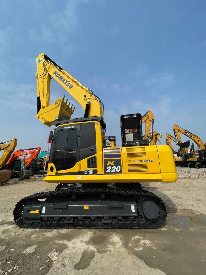 Komatsu PC 220 - Pelle sur chenille: photos 1 Komatsu PC 220 - Pelle sur chenille: photos 1