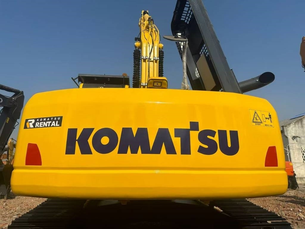 Komatsu PC 240 - Pelle sur chenille: photos 4 Komatsu PC 240 - Pelle sur chenille: photos 4